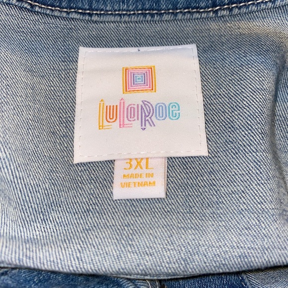 LuLaRoe Jaxon Embroidered Roses on Denim Jacket EUC 3XL - Picture 4 of 7